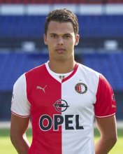 曼联状态起伏引外界担忧（曼联状态波动引发外界忧虑）