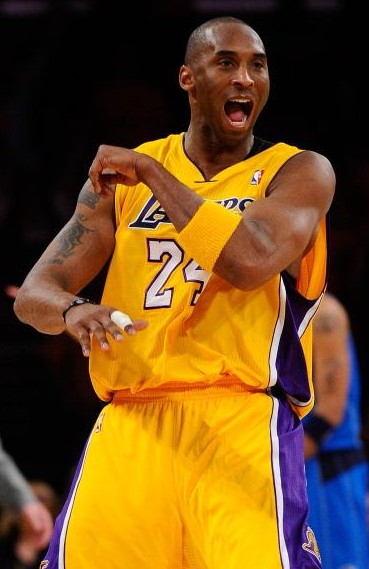 辽宁男篮CBA杯赛遭江苏大爆冷引热议！球迷不满外援刷爆官媒评论区（CBA杯赛冷门：辽宁男篮不敌江苏惹热议，球迷不满外援涌入官媒评论区）