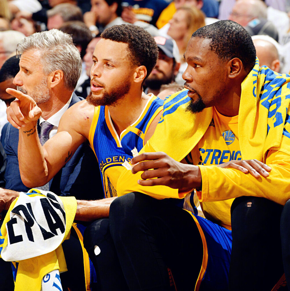 25球超越凯恩，姆巴佩是本赛季俱乐部进球最多的五大联赛球员（姆巴佩25球反超凯恩，领跑本赛季五大联赛俱乐部射手榜）