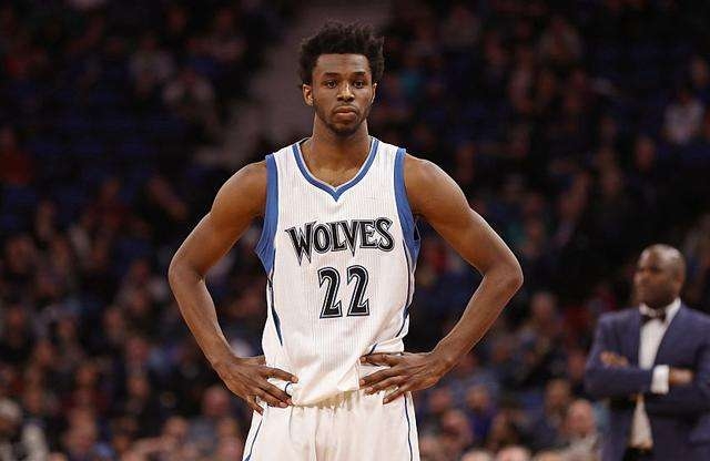 解说到了一个亚冠精英联赛的超巨失误…（解说直击亚冠精英联赛顶级球星的致命失误）