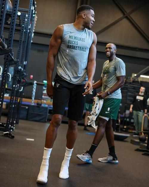 西尔韦斯特：我在曼城快完成体检了，但最后被说服加盟枪手（西尔韦斯特：曼城体检几近完成，最终被说服改投阿森纳）