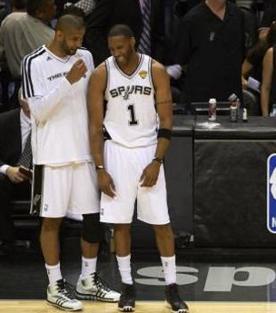 凯恩已在德甲10次完成帽子戏法，为该联赛历史第5多（凯恩德甲已收获10次帽子戏法，历史排名第5）